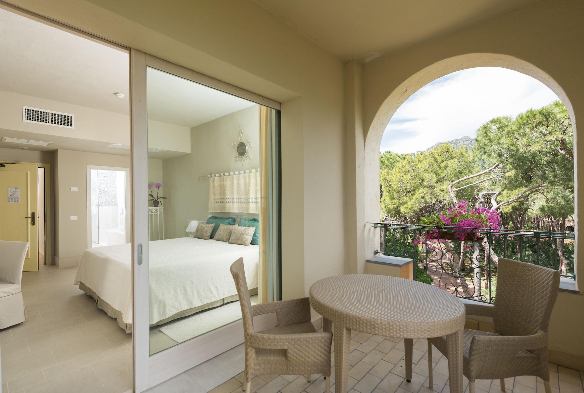 Forte Village Resort - Il Castello Santa Margherita di Pula Esterno foto