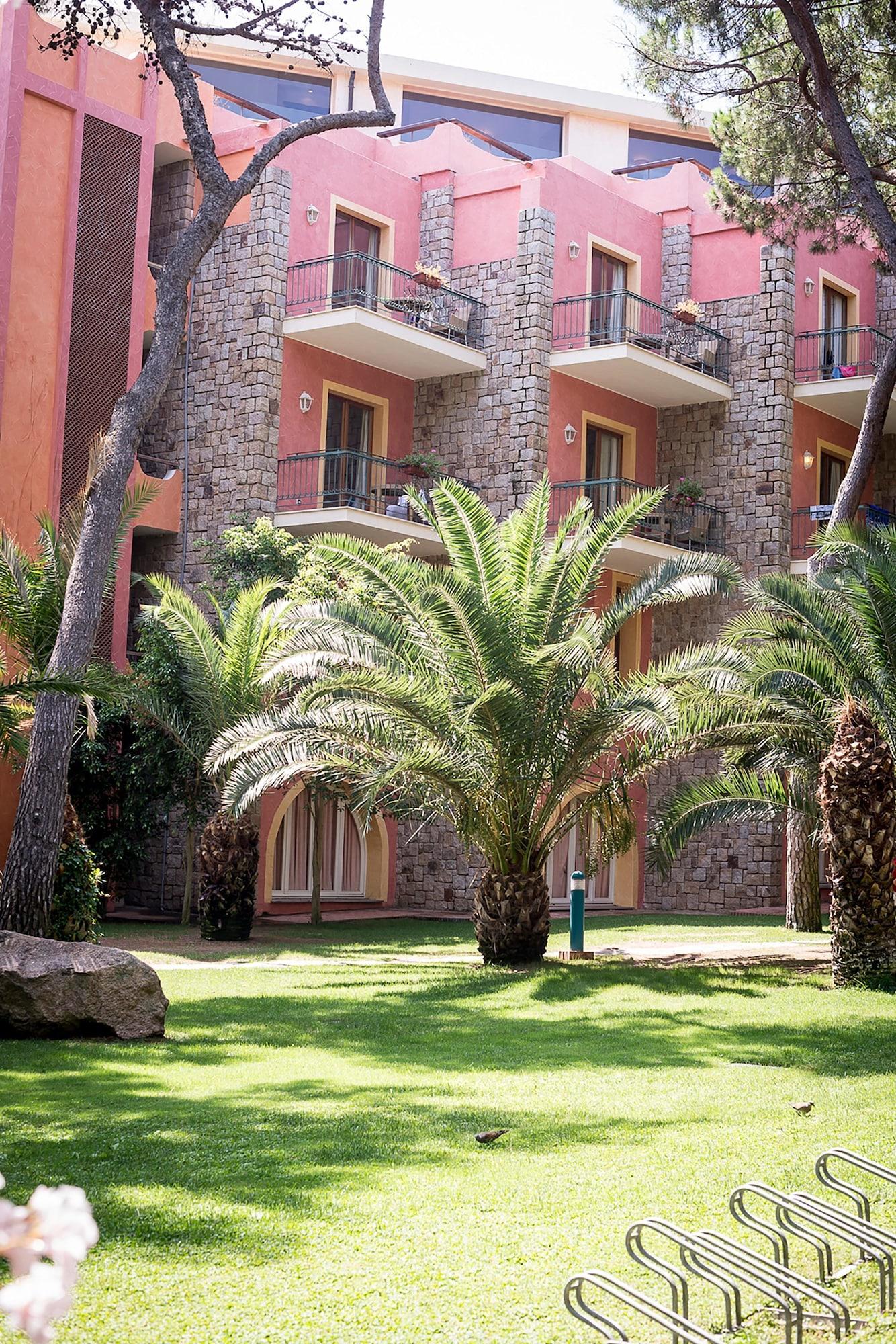 Forte Village Resort - Il Castello Santa Margherita di Pula Esterno foto