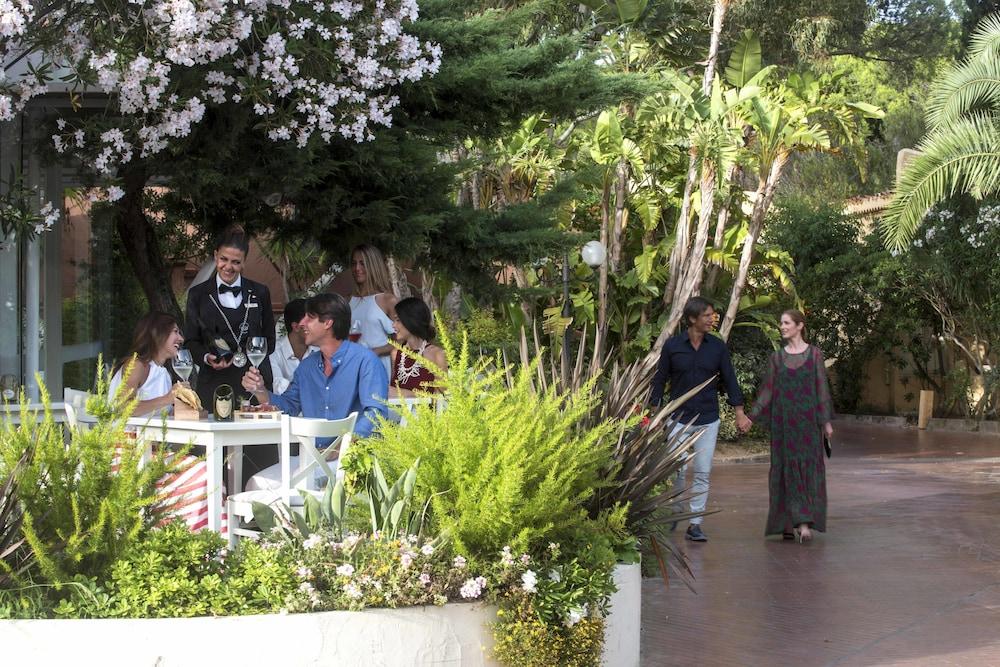 Forte Village Resort - Il Castello Santa Margherita di Pula Esterno foto